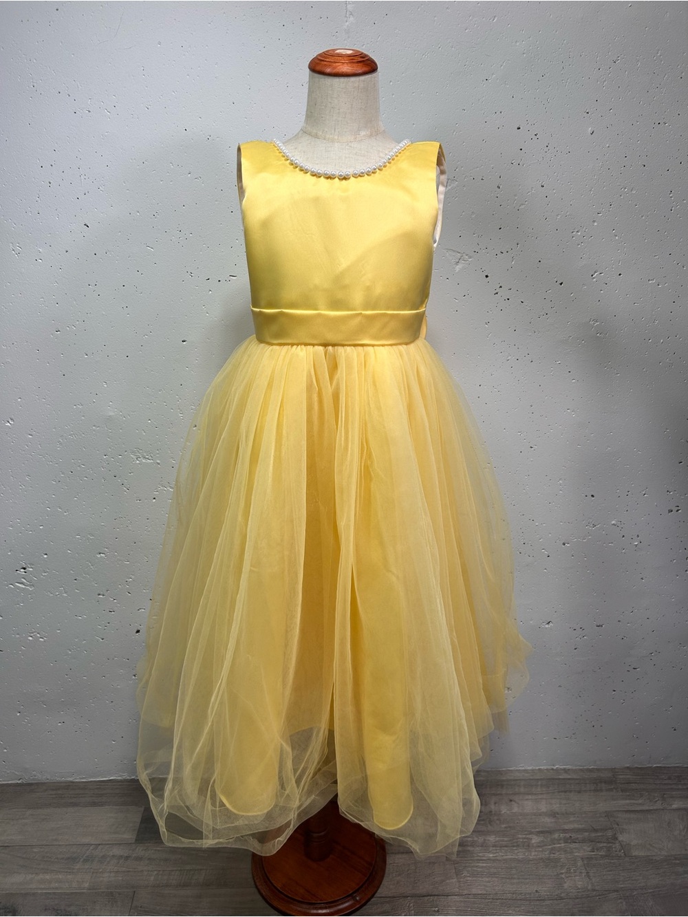 Girls Yellow Sleeveless Tulle Skirt Pearl Trim Back Bow Dress 7/8